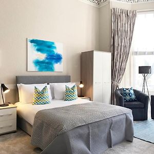 Studio met een King Size Bed